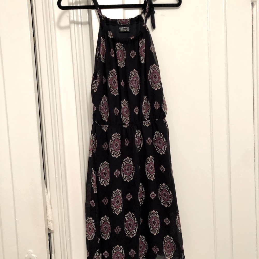 Gently worn dress with one shoulder tie